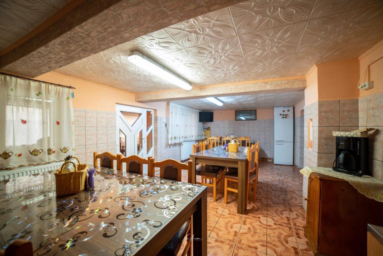 Casa Cosmina Arieseni Villa Exteriör bild