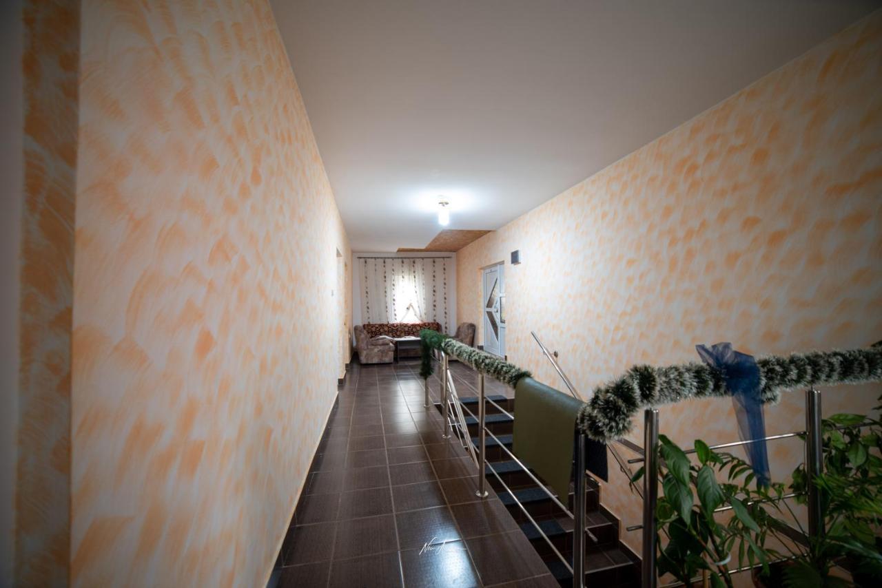 Casa Cosmina Arieseni Villa Exteriör bild